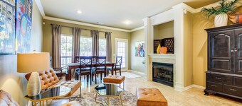 Spacious Family Home 3 Mi to Downtown Fayetteville