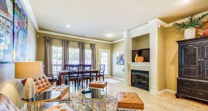 Spacious Family Home 3 Mi to Downtown Fayetteville