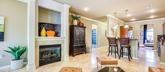 Spacious Family Home 3 Mi to Downtown Fayetteville