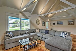 TV - Hutchinson Island Home w/ Heated Pool: Near Beach! (Fort Pierce)