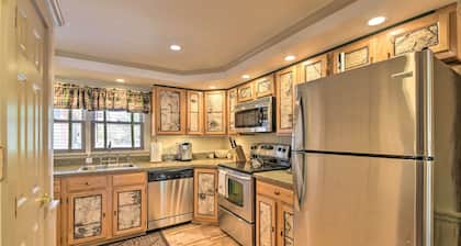 Townhome w/ Deck: Walk to Mirror Lake & Main St!