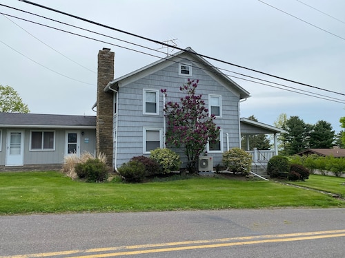 Cozy updated house with gorgeous view near Eagles Mere Lake