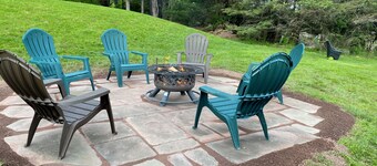 Cozy updated house with gorgeous view near Eagles Mere Lake