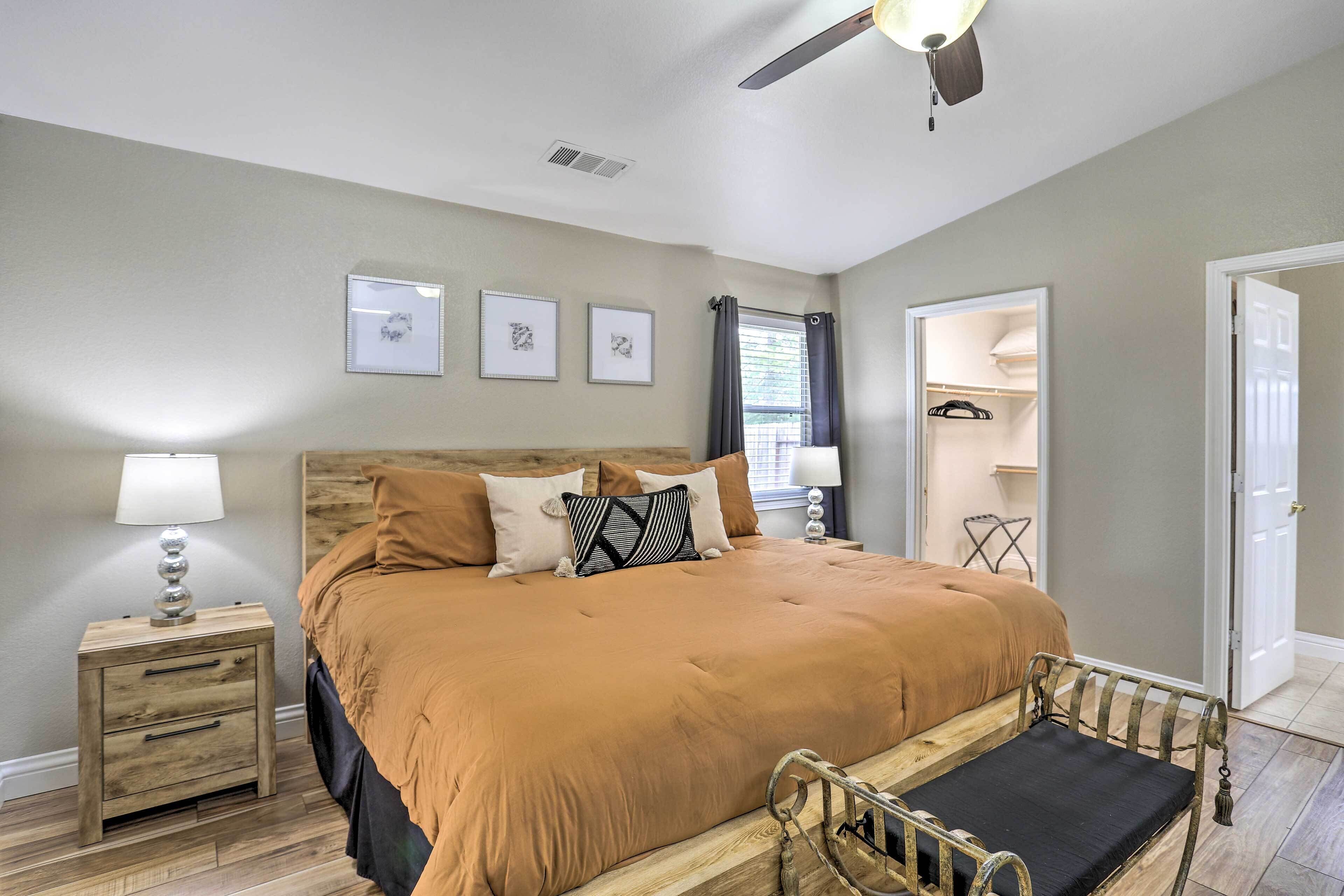 House (4 Bedrooms) | Interior