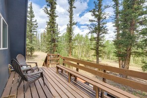 Terrace/patio - Sunny Muddy Moose Cabin w/ Fire Pit & Mtn Views! (Como)
