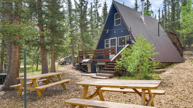 Outdoor dining - Sunny Muddy Moose Cabin w/ Fire Pit & Mtn Views! (Como)