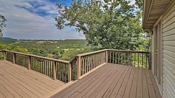 House (6 Bedrooms) | Front of property