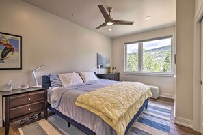 Apartment (3 Bedrooms) | Interior - Walk to Lifts: Condo w/ Mtn Views in Keystone! (Keystone)