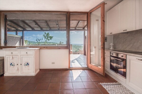 Oven, stovetop, dishwasher