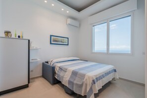 1 habitación, internet y ropa de cama