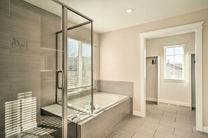 Bathroom - Home w/ Furnished Deck, 10 Miles to Downtown (Colorado Springs)