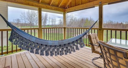 Cozy Solar-powered Loft: Walk to Lake Champlain!