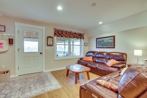 Apartment (1 Bedroom) | Interior - Cozy Solar-powered Loft: Walk to Lake Champlain! (Swanton)
