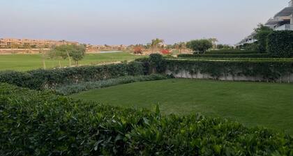 luxury Einbay chalet with Golf views