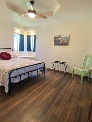 Unclassified image, 4 of 41, button - Country Feel with Stunning Views (Leona Valley)