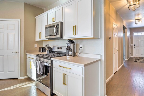 House (4 Bedrooms) | Interior