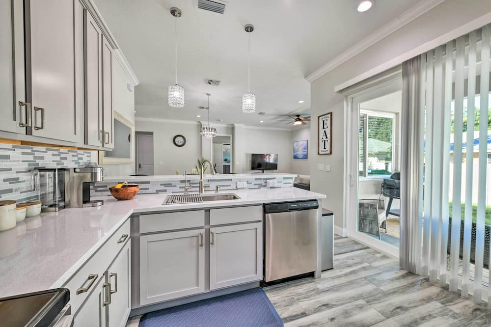 Beautiful Getaway ~ 4 Miles to Venice Beach! - Venice Beach, FL