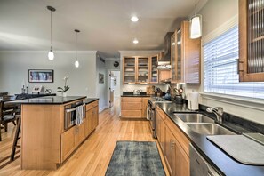 House (4 Bedrooms) | Interior - Stunning House w/ Deck, Game Room & Home Gym! (Saratoga Springs)