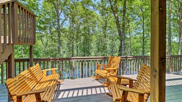 House (6 Bedrooms) | Interior