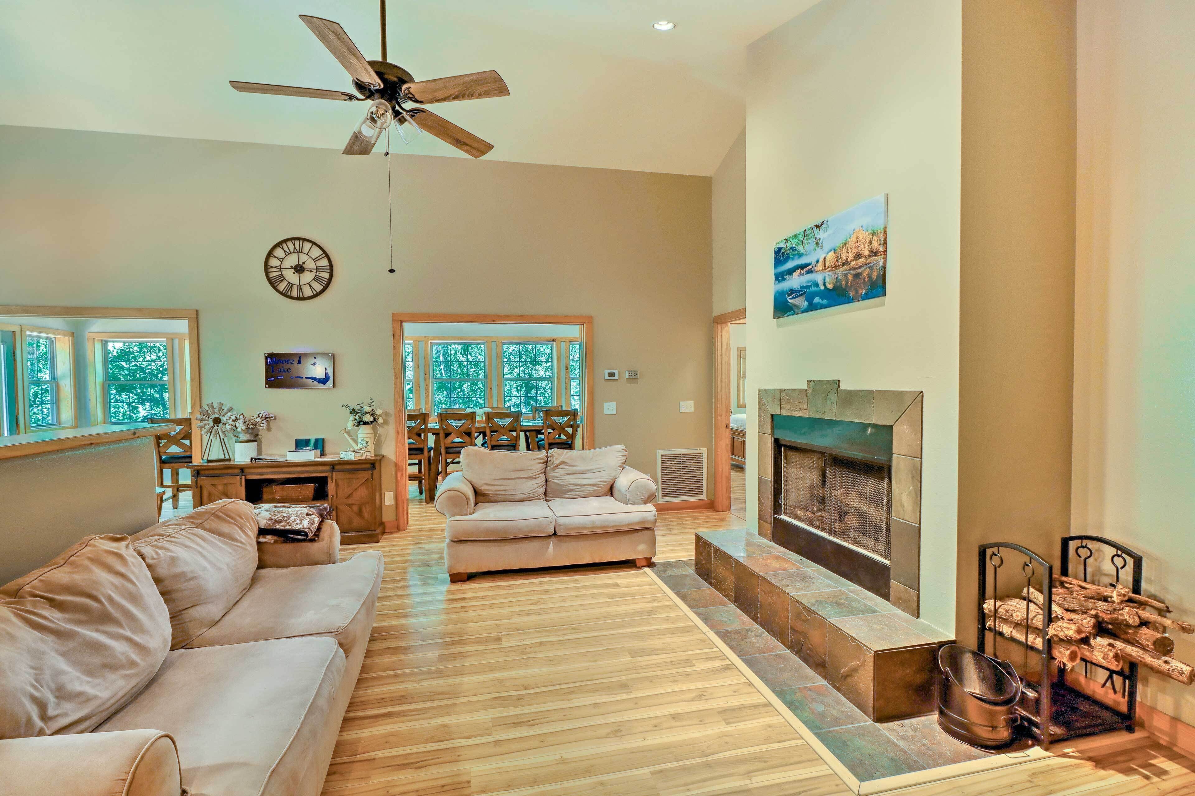 House (6 Bedrooms) | Interior