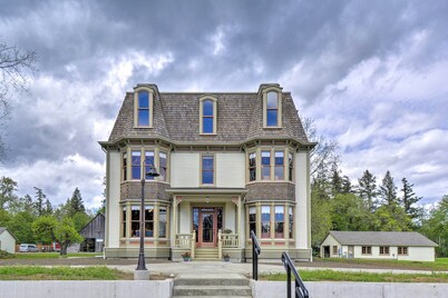 Historic, Victorian Villa w/ Park On-site