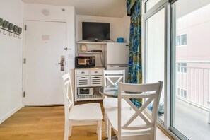 Apartment (0 Bedroom) | Interior