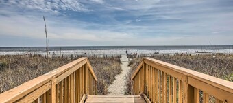 距離赤腳登陸2英里：海濱度假村一室公寓