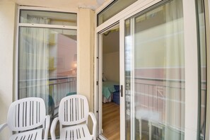 Apartment (0 Bedroom) | Interior