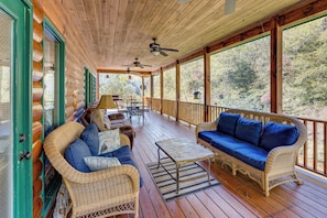 Interior - Deck & Sauna: Avalon Woods Riverfront Retreat (Marble)