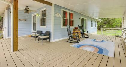 Canyon Lake Home w/ Resort Amenities & Fire Pit!
