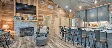 House (2 Bedrooms) | Interior