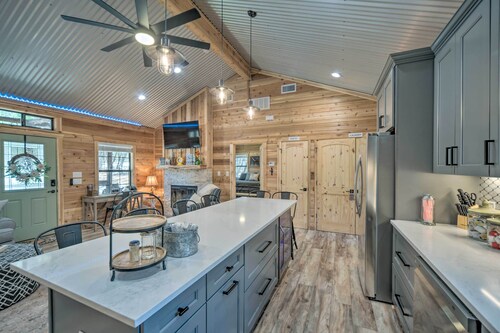 'lakewood Secret' Cabin ~ 4 Mi to The Lake!