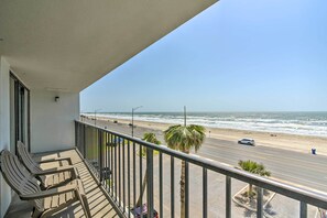 Apartment (2 Bedrooms) | Interior - Ocean-view Balcony & Pool Access: Galveston Gem! (Galveston)