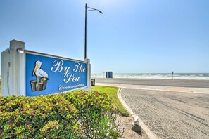 Apartment (2 Bedrooms) | Interior - Ocean-view Balcony & Pool Access: Galveston Gem! (Galveston)