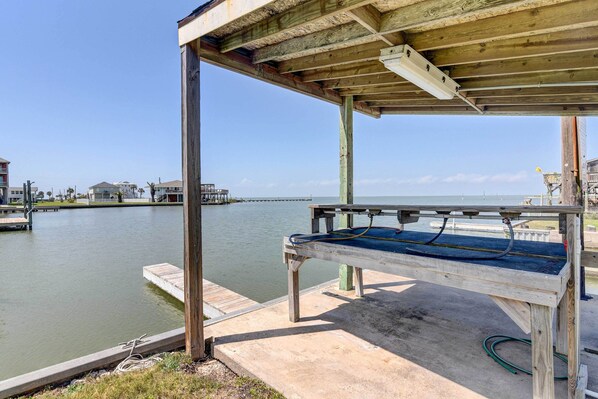House (3 Bedrooms) | Interior - Walk to Beach: Charming Home w/ Deck in Galveston (Galveston)