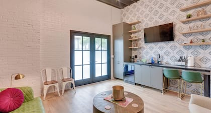 Downtown Galveston Home: Walk to Historic District