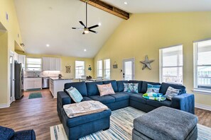 House (3 Bedrooms) | Front of property