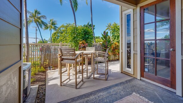 Interior - Kailua-kona Vacation Rental - Walk to Beach! (Kailua-Kona)