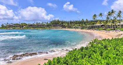 Bright & Airy Lahaina Condo - Walk to Beach!