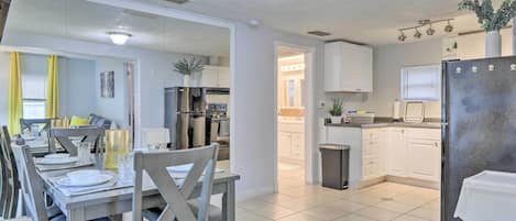 House (2 Bedrooms) | Interior