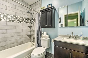 House (2 Bedrooms) | Interior - North Port Escape w/ Pool ~ 12 Mi to Beach! (North Port)