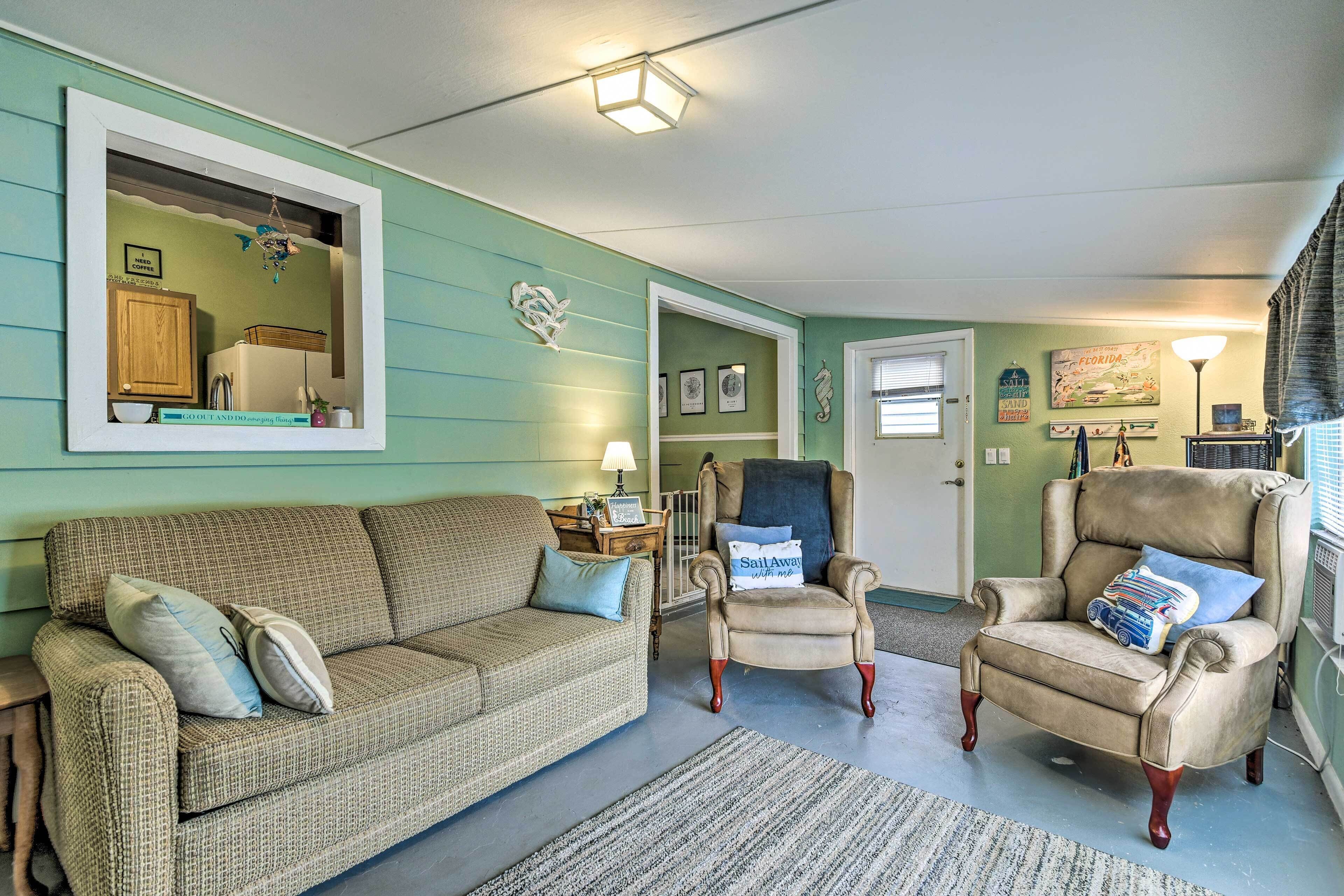 House (2 Bedrooms) | Interior