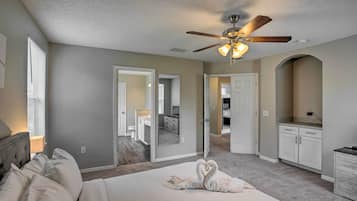 House (4 Bedrooms) | Interior