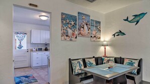 Rumah (2 Bedrooms) | Interior