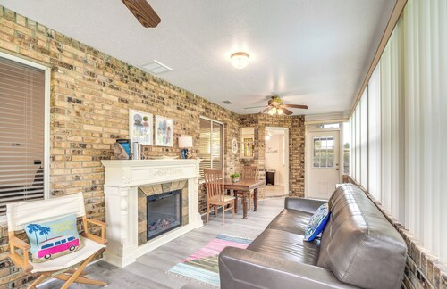 Heated Pool & 4-in-1 Grill: Spring Hill Haven!