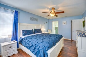 3 bedrooms, laptop workspace, iron/ironing board, free cots/infant beds