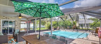 Chic Palm Coast Escape: Lanai & Heated Pool!