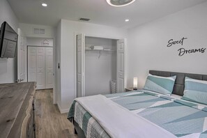 Apartment (2 Bedrooms) | Interior - Hot Tub & Fenced Yard: Home in Sebring (Sebring)