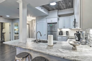 Apartment (2 Bedrooms) | Interior - Classy Resort Condo w/ Balcony: Walk to Beach (Miramar Beach)