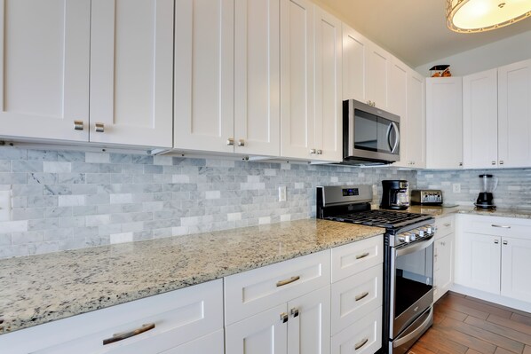 House (4 Bedrooms) | Interior - Davenport Home w/ Pool & Game Room: Near Disney! (Davenport)